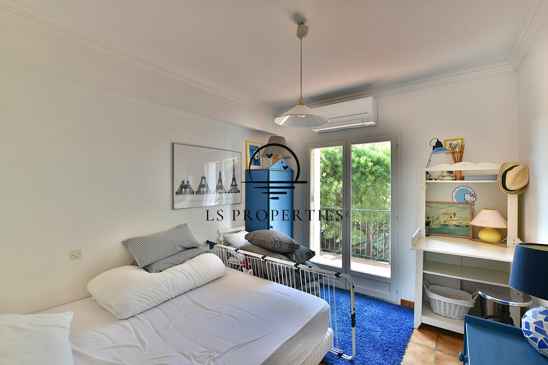 Appartement à Hyères, Provence-Alpes-Côte d'Azur, France 4 - 19188257