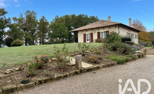 House in Pondaurat, Nouvelle-Aquitaine, France 1