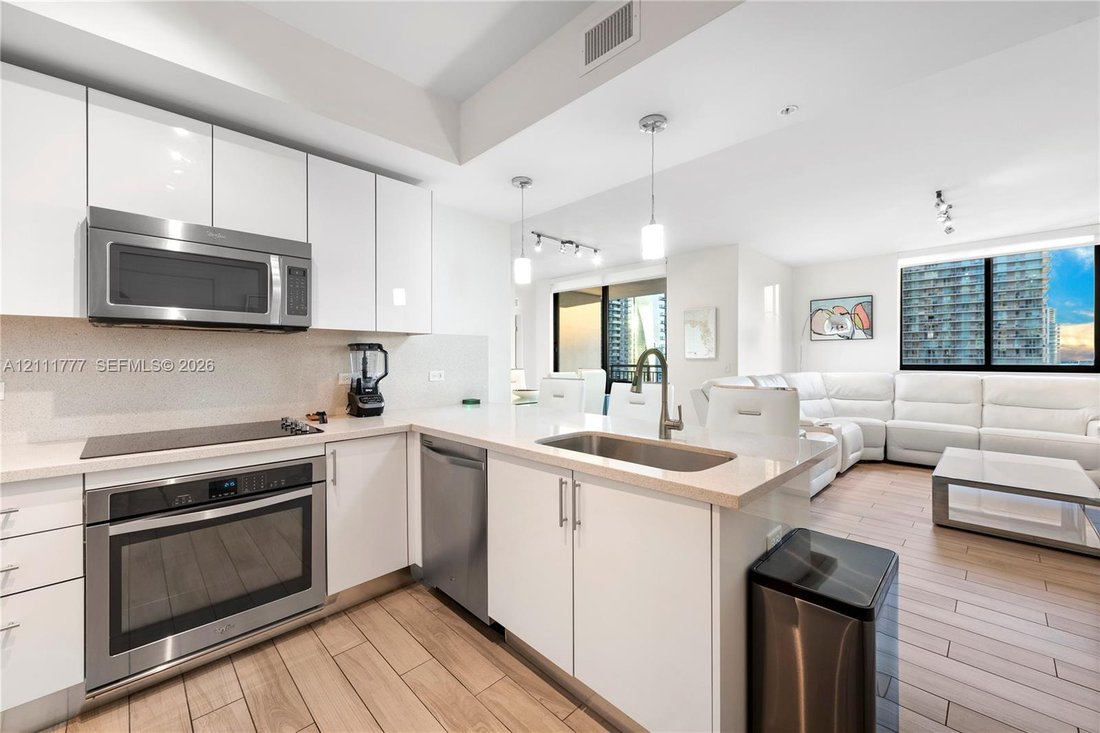 Condo in Miami, Florida, United States 3 - 19185909