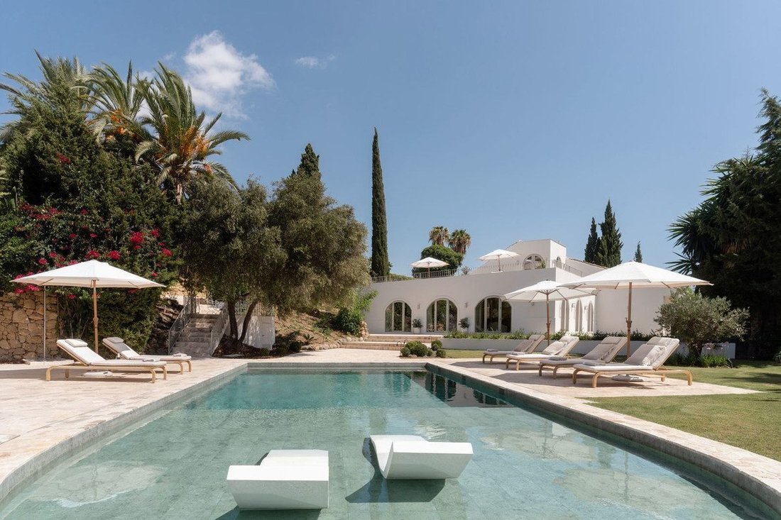 Villa in Nueva Andalucia, Marbella, Spain 1 - 19185880