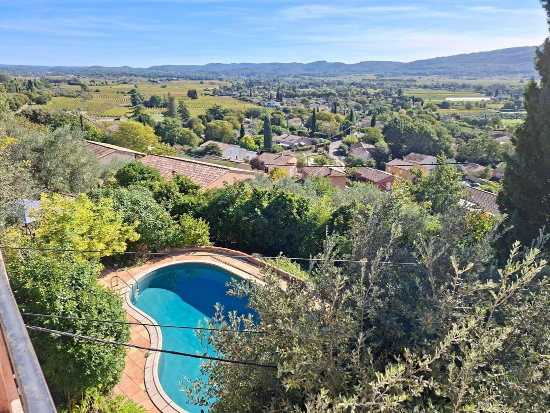 Casa en Montfort-sur-Argens, Provenza-Alpes-Costa Azul, Francia 1 - 19189095