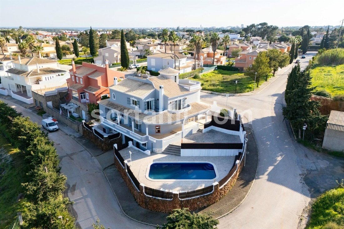 House in Vilamoura, Quarteira, Algarve 1 - 19186084