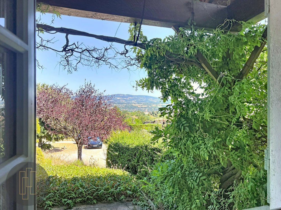 House in Saint-Jean-des-Vignes, Auvergne-Rhône-Alpes, France 3 - 19141106