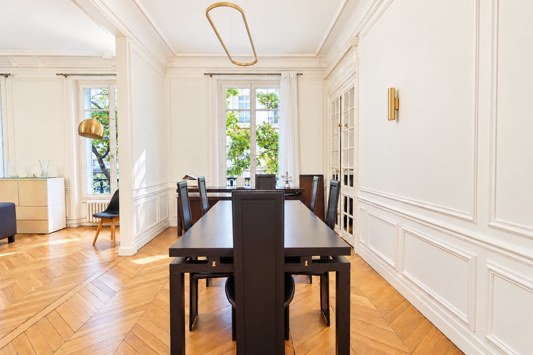 Apartment in Muette Sud, Paris 16e Arrondissement, Paris 4 - 19186258