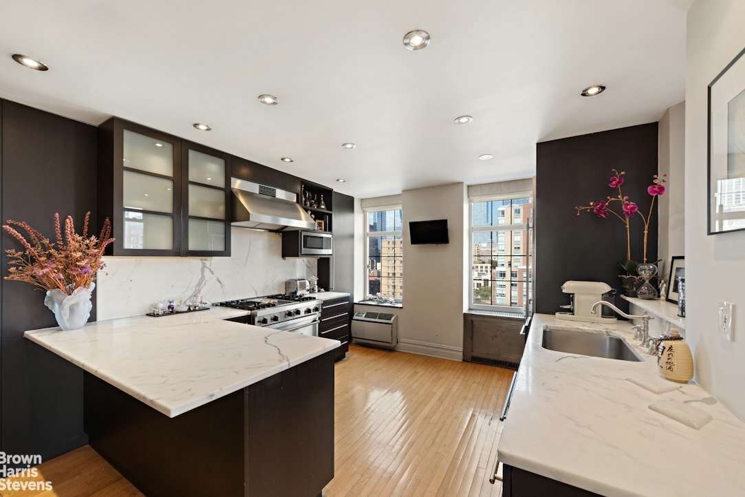 Co Op in New York, New York, United States 5 - 19185016
