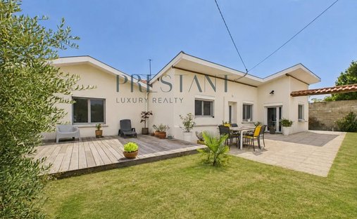 Haus in CCLAPS-Camponac, Pessac, Frankreich 1