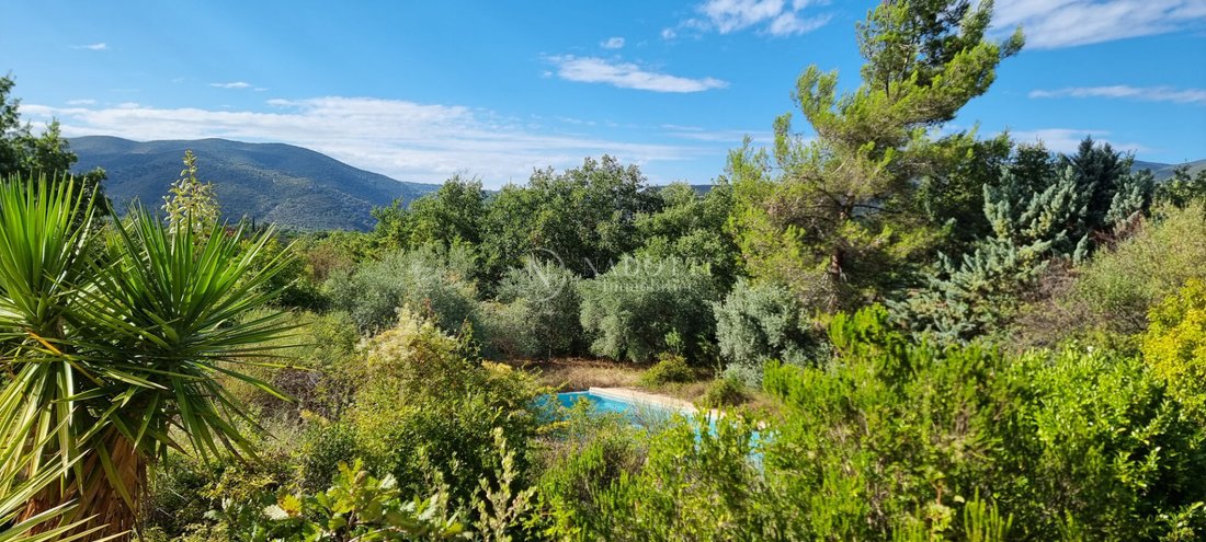 Maison à Lourmarin, Provence-Alpes-Côte d'Azur, France 1 - 19186177