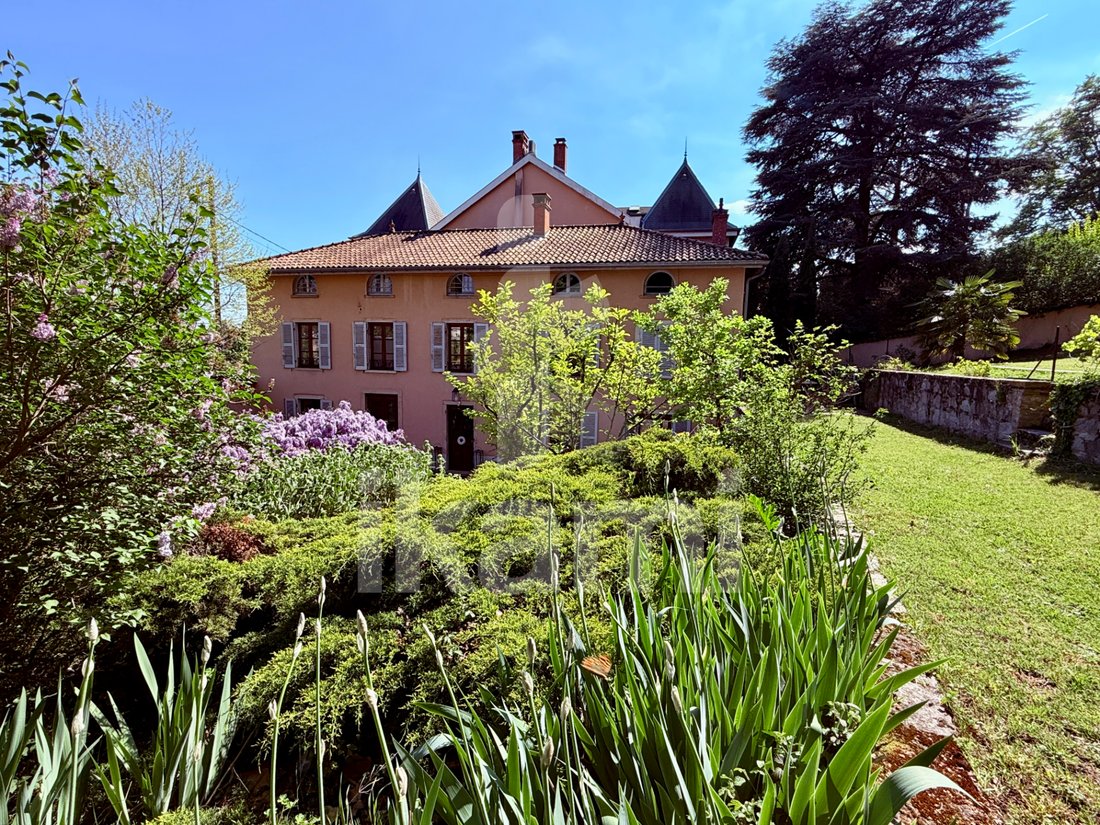 Maison à Centre-Bourg, Saint-Genis-Laval, France 1 - 19186220