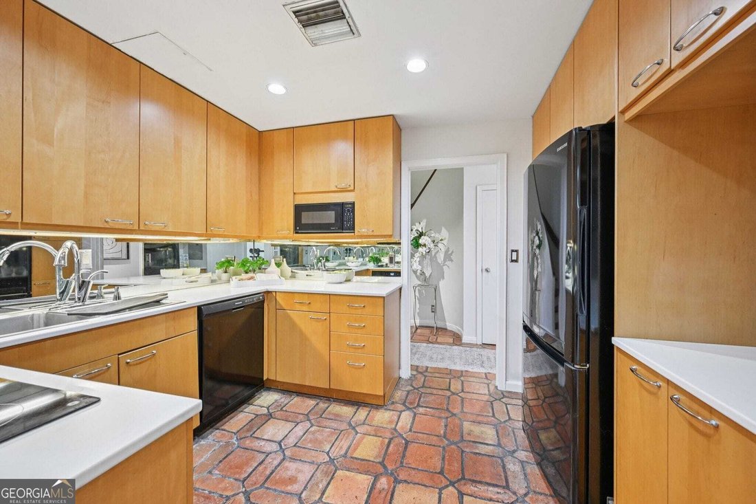Condo in Atlanta, Georgia, United States 4 - 19185281
