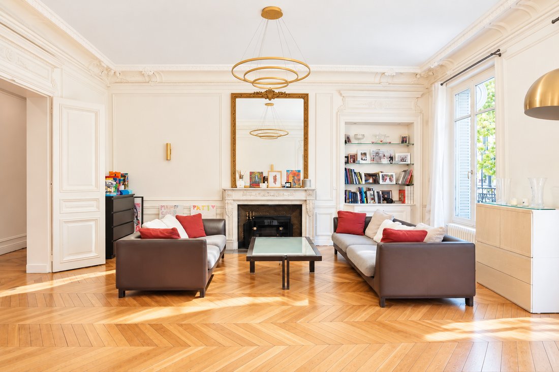 Apartment in Muette Sud, Paris 16e Arrondissement, Paris 2 - 19186258