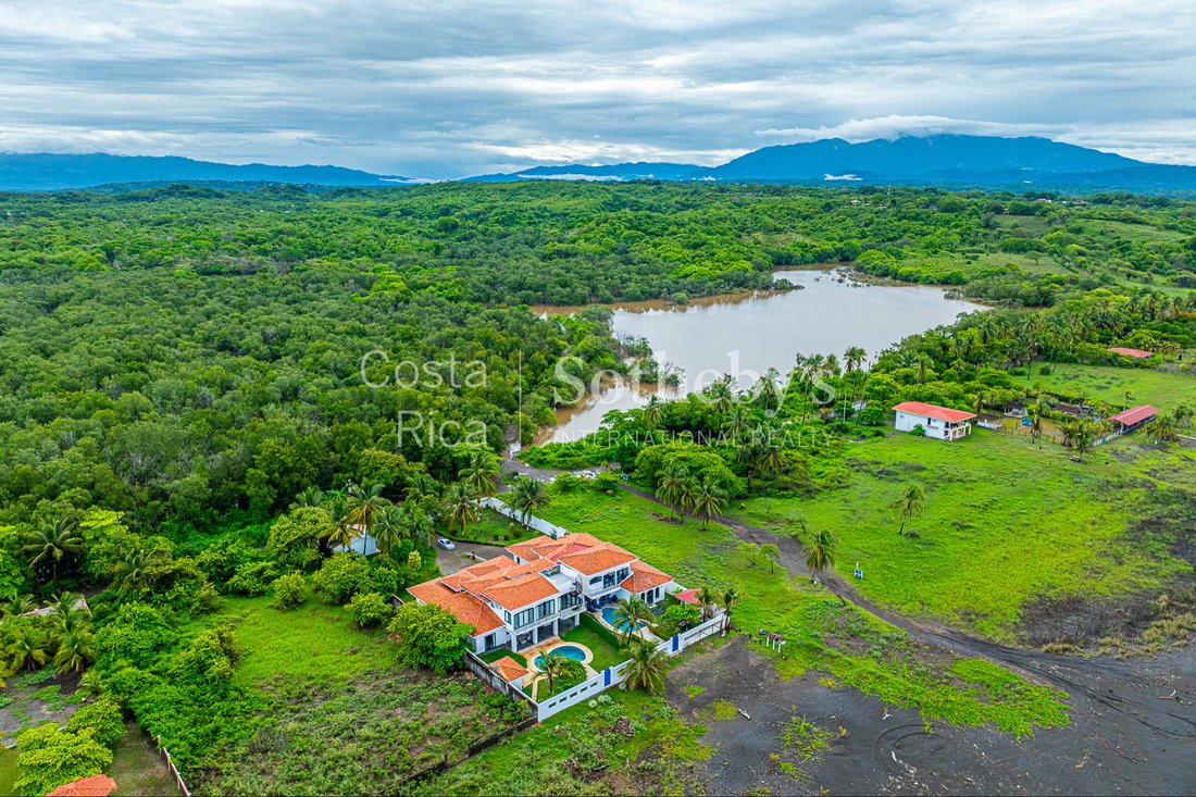 Casa en Bajamar, Provincia de Puntarenas, Costa Rica 4 - 19184153