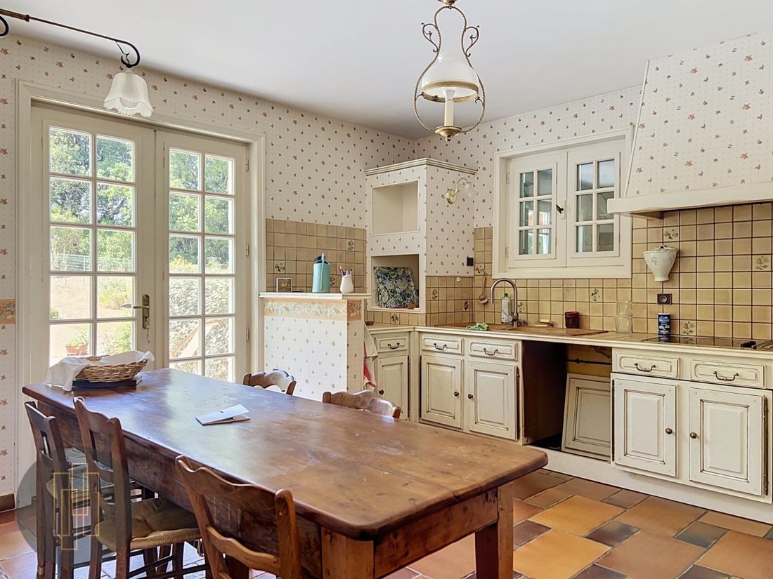 House in Saint-Jean-des-Vignes, Auvergne-Rhône-Alpes, France 4 - 19141106
