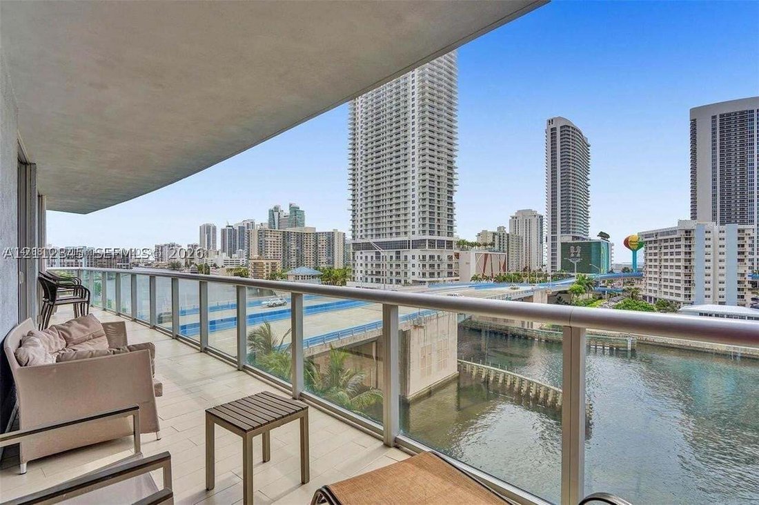 Appartement à Hallandale Beach, Floride, États-Unis 3 - 19185142