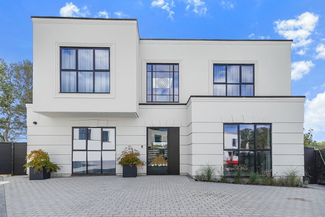 Haus in Shenfield, Brentwood, England 1 - 18827423