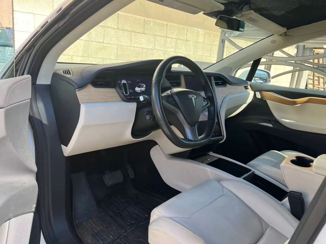 Suv in Costa Mesa, CA, United States 3 - 19186690