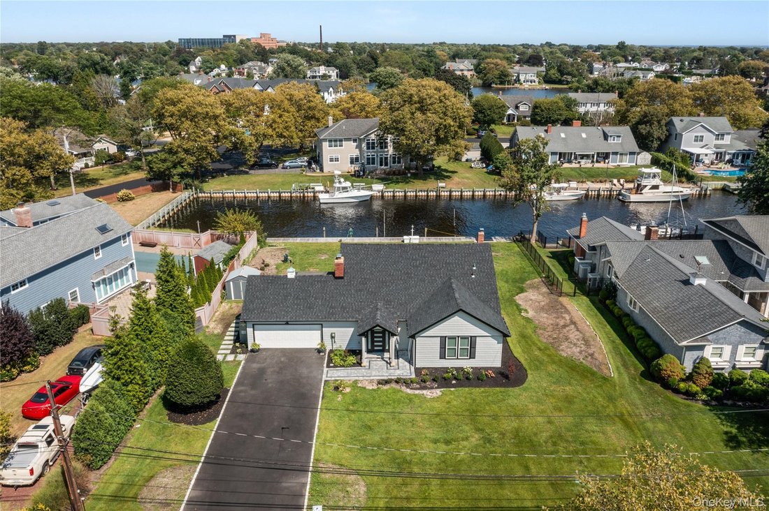 Casa en West Islip, Nueva York, Estados Unidos 1 - 19185399
