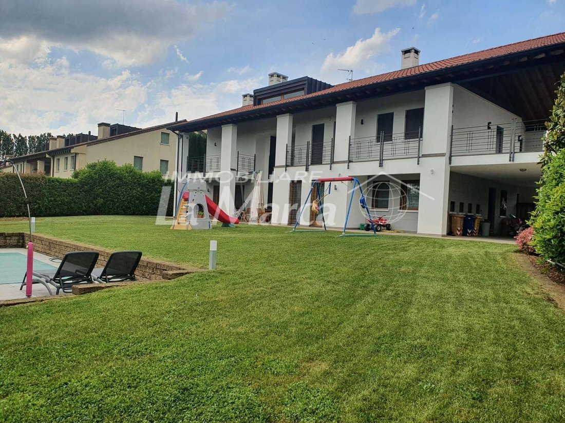 Villa in Montebelluna, Venetien, Italien 4 - 19184847