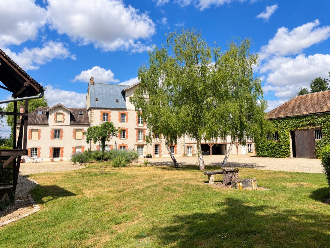 Centre Est, Provins, France 2 - 19186487