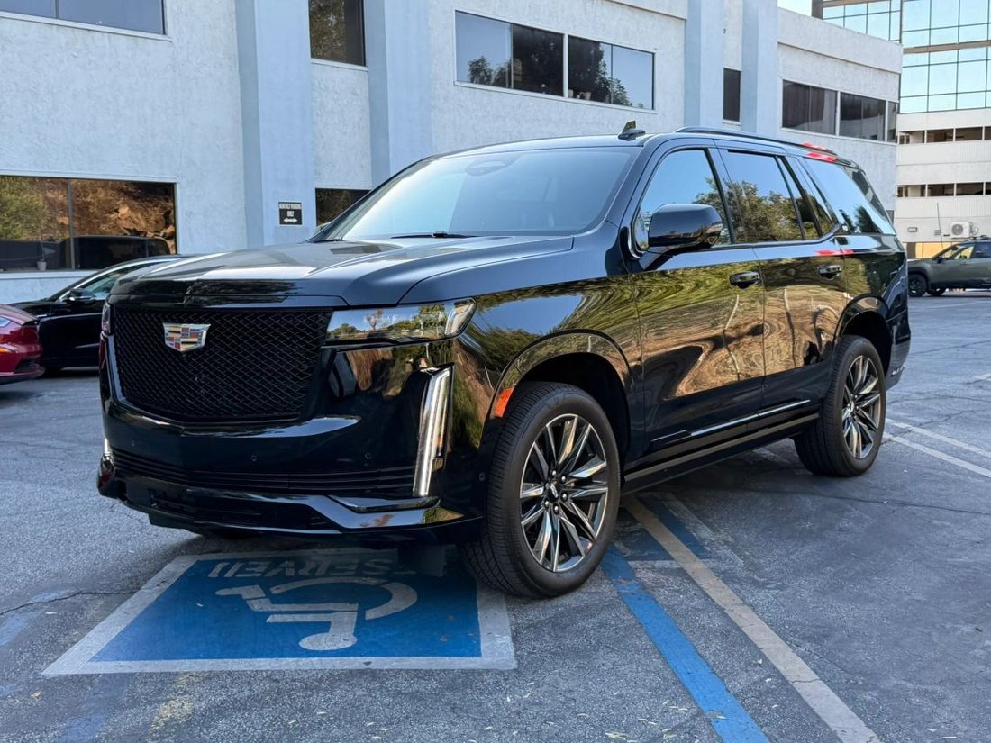 Suv in Tarzana, CA, United States 5 - 19167735