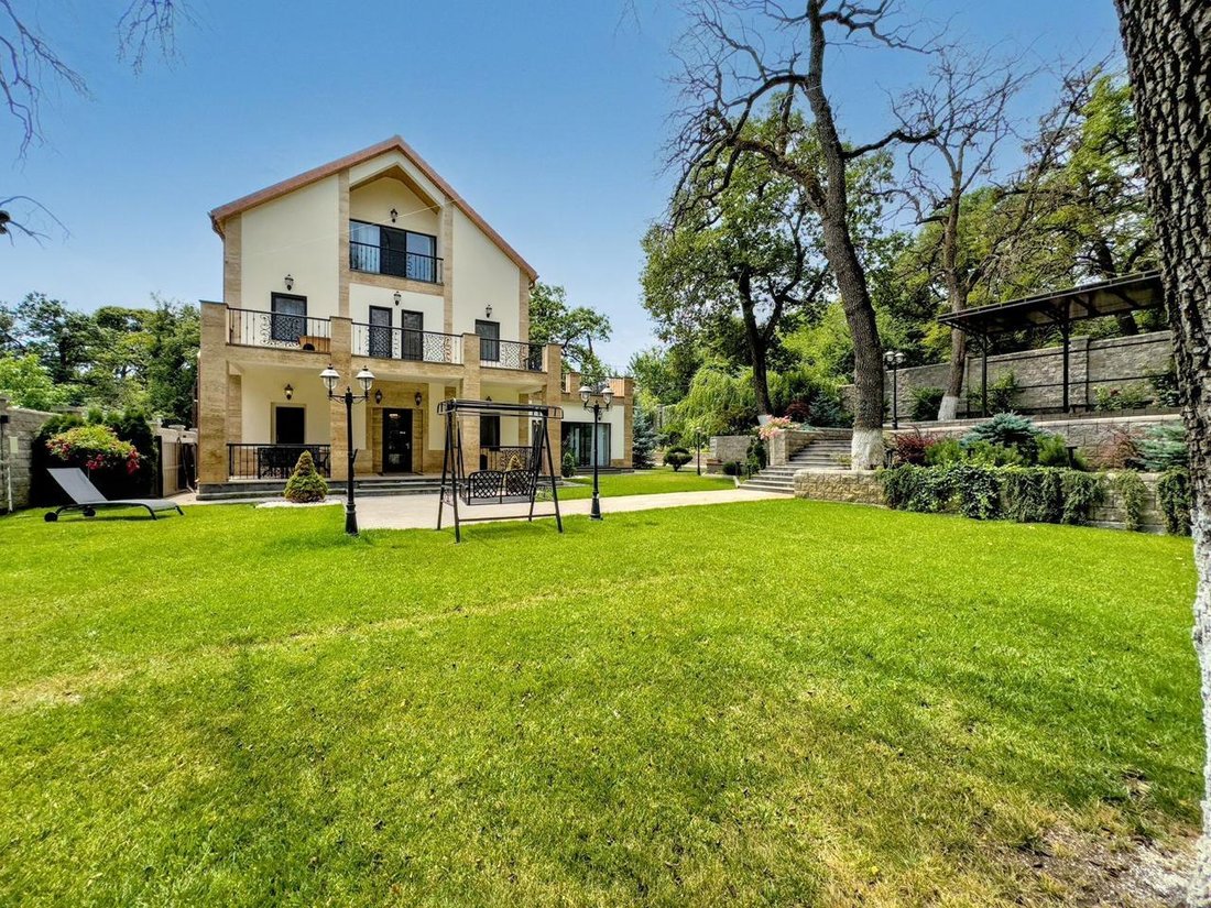 Haus in Tiflis, Tbilisi, Georgien 2 - 19189413