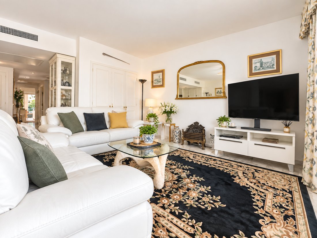 Apartment in Marbella, Andalusia, Spain 2 - 19192931