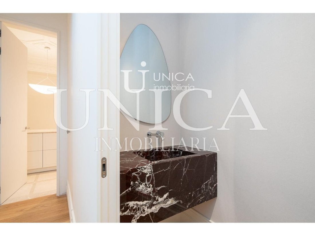 Apartment in Centro, Madrid, Spain 2 - 19192086