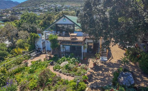 House in Hout Bay, South Peninsula, Cape Town 1