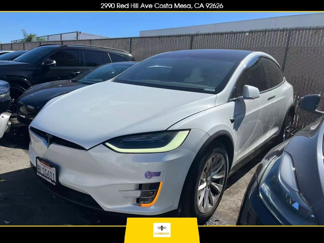 Suv in Costa Mesa, CA, United States 1 - 19194545