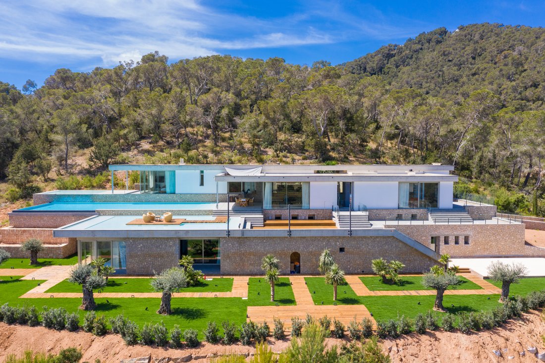 Villa in Santa Eularia des Riu, Balearic Islands, Spain 1 - 19189636