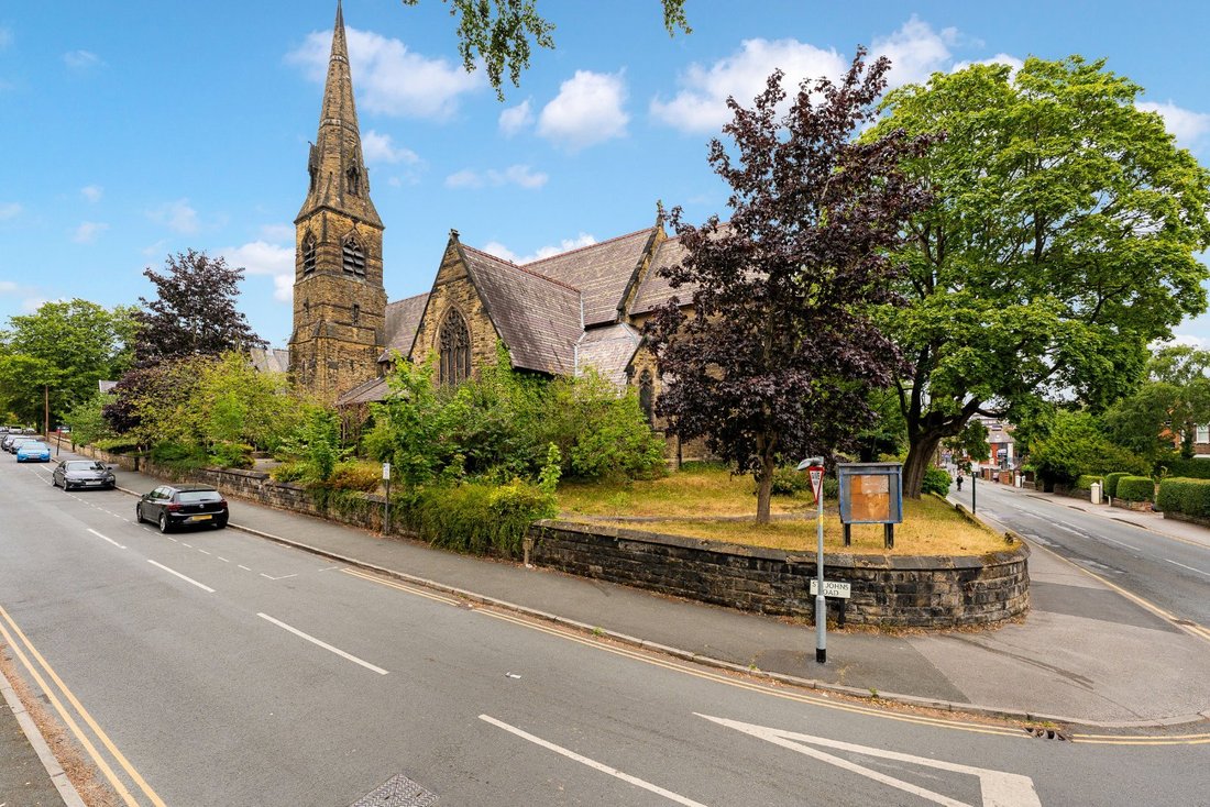 House in Bowdon, England 2 - 14413770