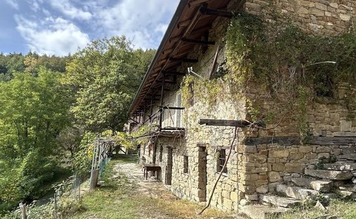 Maison à Gorzegno, Piémont, Italie 1