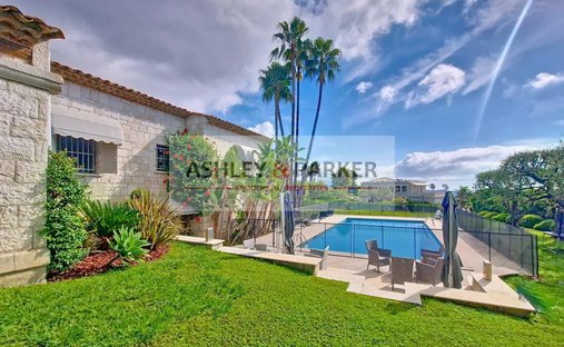 Villa in Nice, Provence-Alpes-Côte d'Azur, France 1
