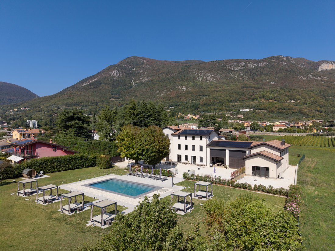 Villa en Caprino Veronese, Véneto, Italia 2 - 19189744
