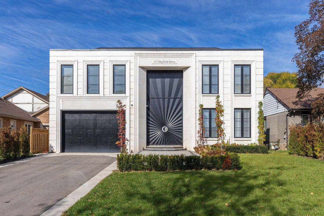 House in Oakville, Ontario, Canada 1 - 19192311