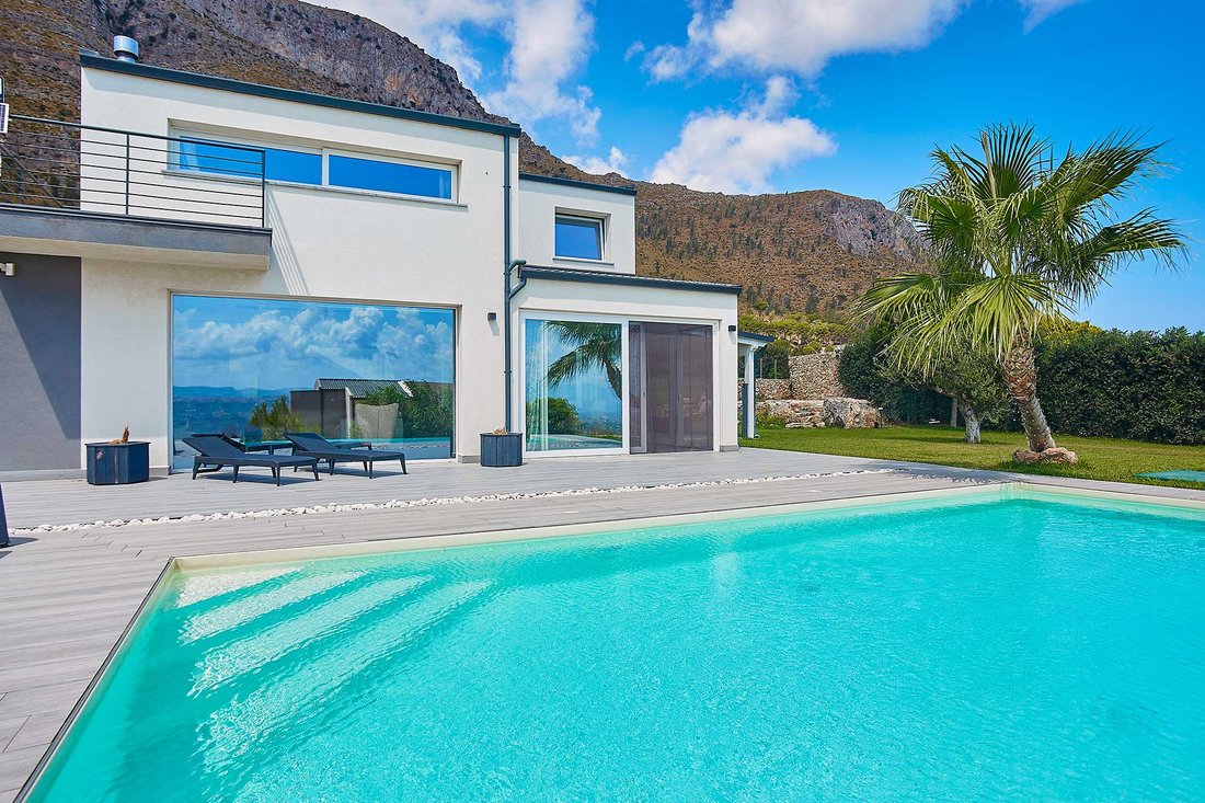 Villa in Castellammare del Golfo, Sicily, Italy 3 - 19191381