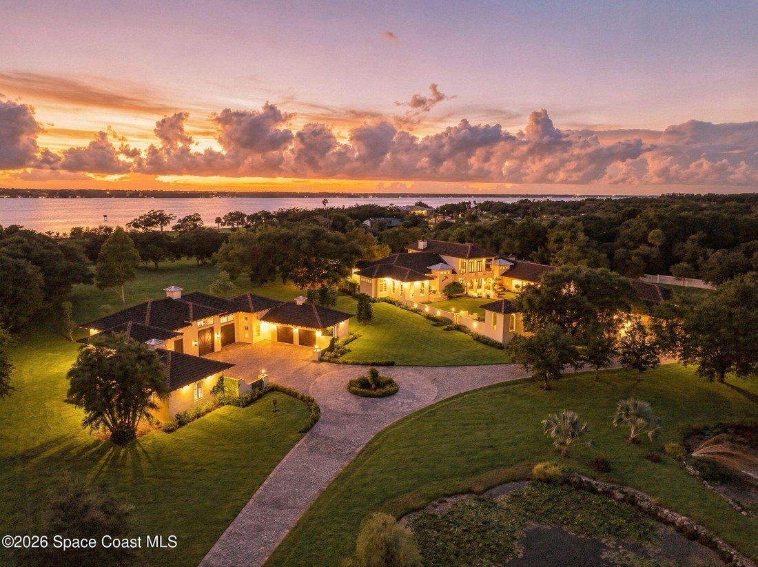 Maison à Merritt Island, Floride, États-Unis 3 - 19192335