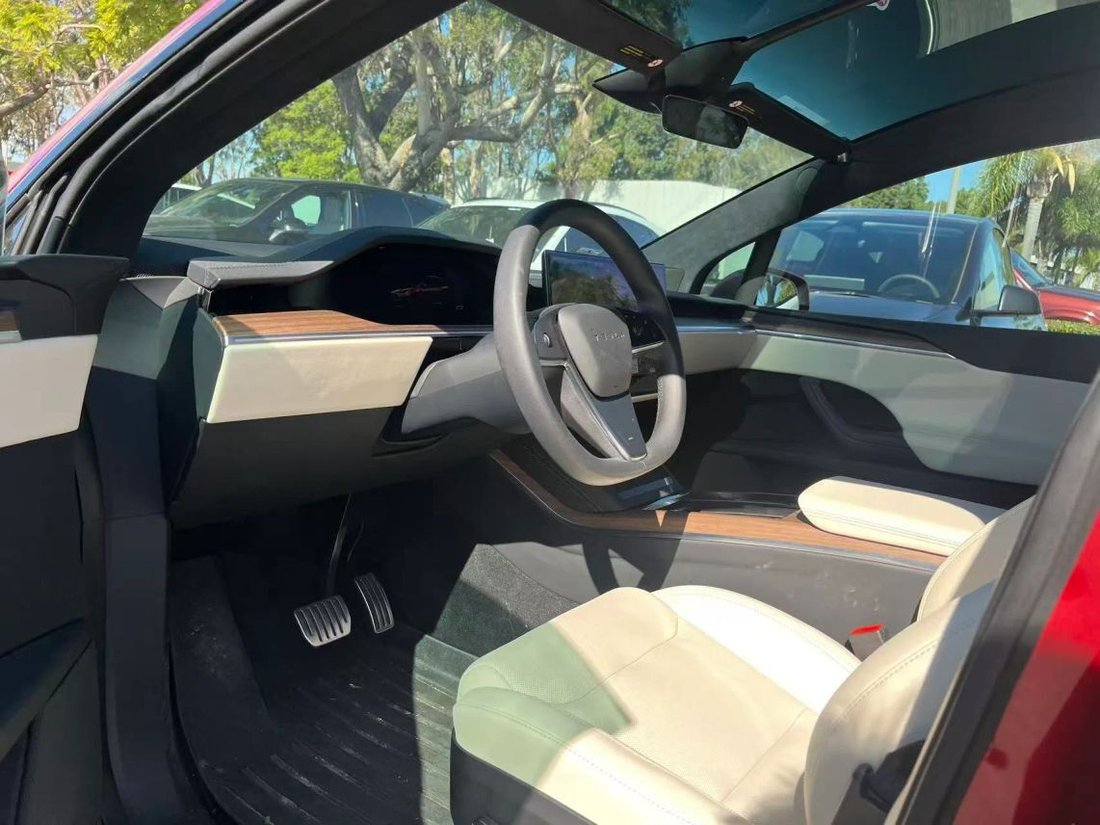 Suv in Costa Mesa, CA, United States 3 - 19194535