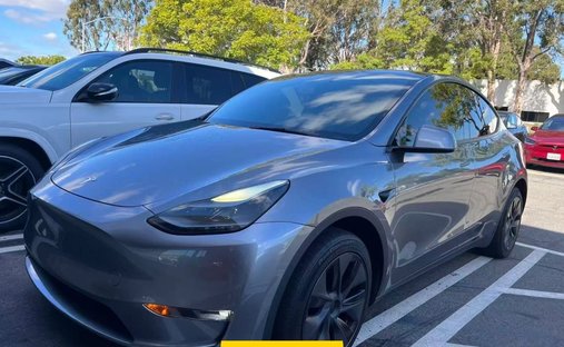 2025 Tesla Model Y Long Range Sport Utility 4D in Costa mesa, CA, United States 1