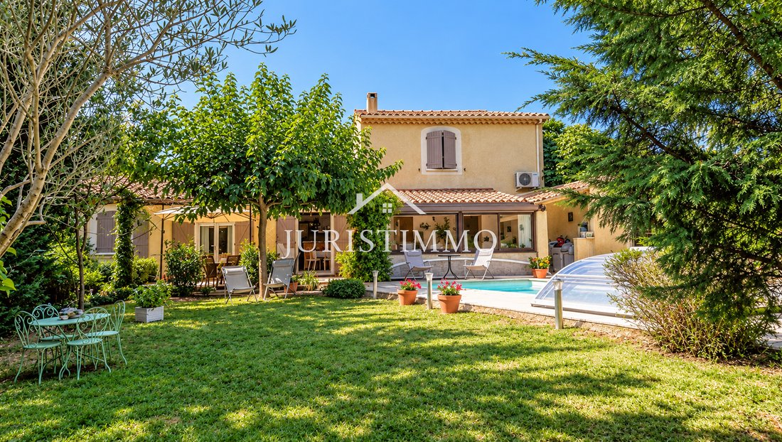 Villa en Nevons-ruta de Apt, L'Isle-sur-la-Sorgue, Francia 1 - 19193964