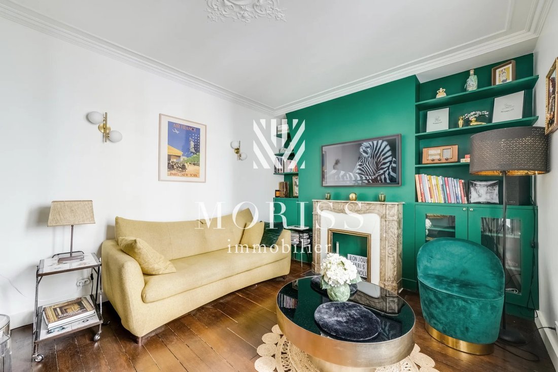 Apartment in Batignolles-Cardinet, Paris 17e Arrondissement, Paris 2 - 19190886