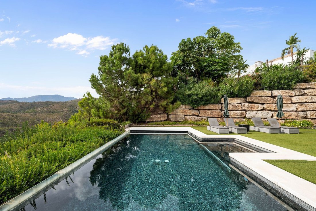Villa in Benahavis, Andalusia, Spain 5 - 19193631
