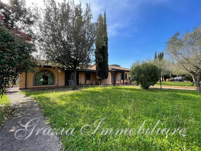 Villa in Cecina Centro, Cecina, Tuscany 1 - 19192733