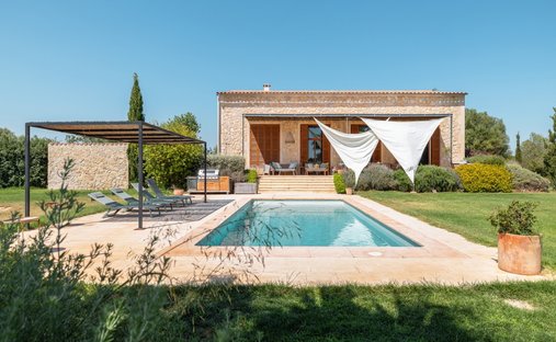 Finca in Llucmajor, Balearic Islands, Spain 1
