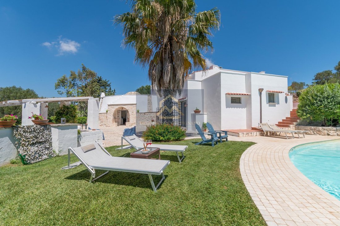 Villa en Ostuni, Apulia, Italia 4 - 19190344