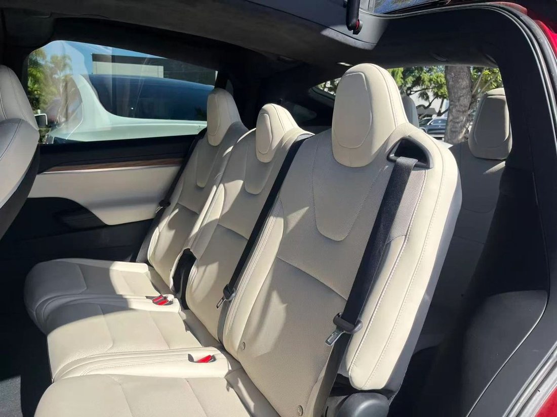 Suv in Costa Mesa, CA, United States 4 - 19194535