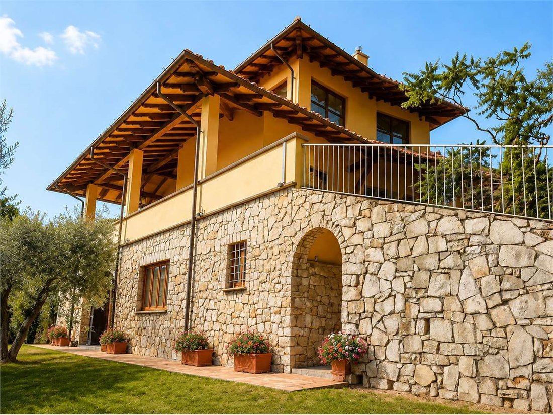 Villa in Bacchereto - Santa Cristina a Mezzana, Comeana, Tuscany 2 - 19193607