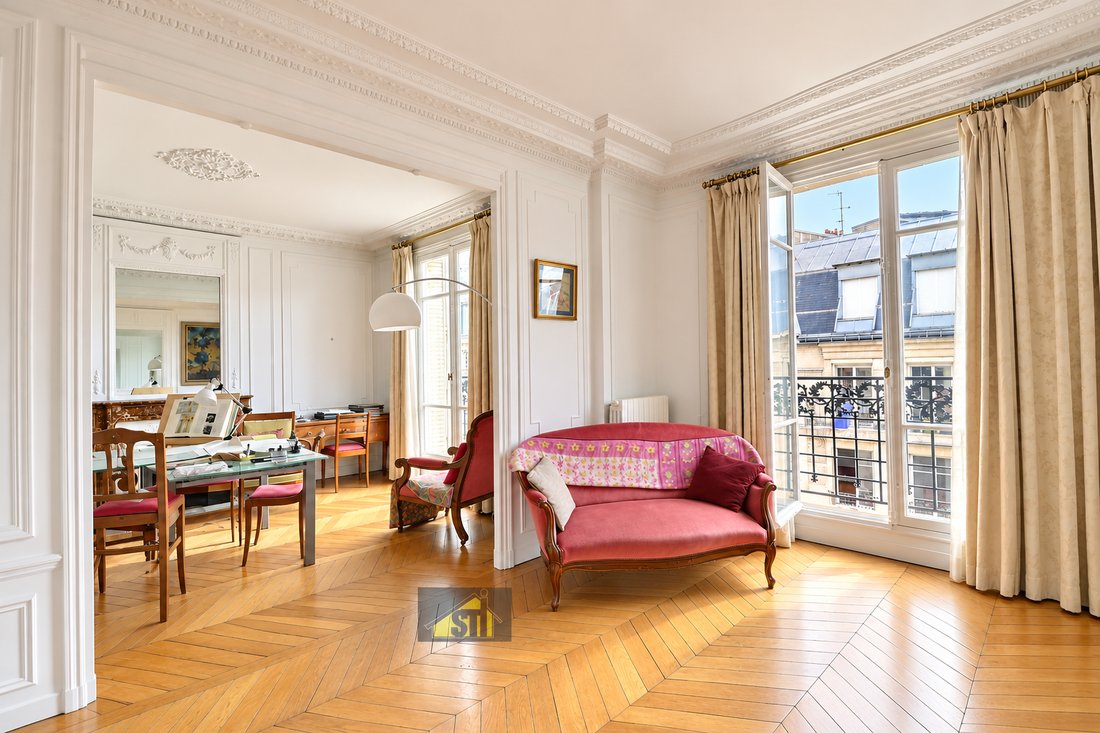 Apartment in Saint Lambert, Paris 15e Arrondissement, Paris 2 - 19193680