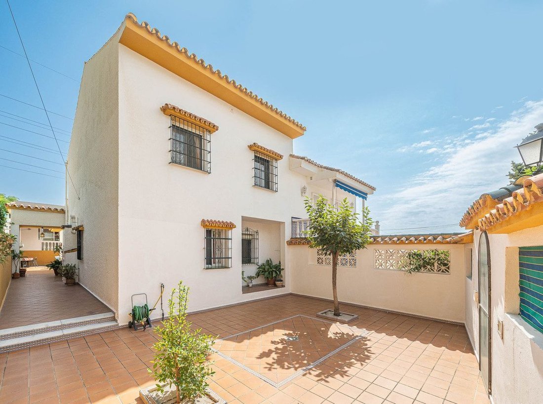 Villa in Nueva Andalucia, Marbella, Spain 2 - 19194153