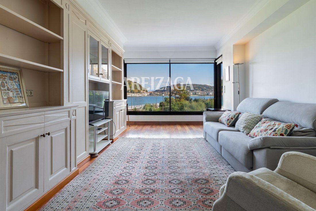 Apartment in Mendebaldea, Donostia-San Sebastian, Spain 5 - 19189692