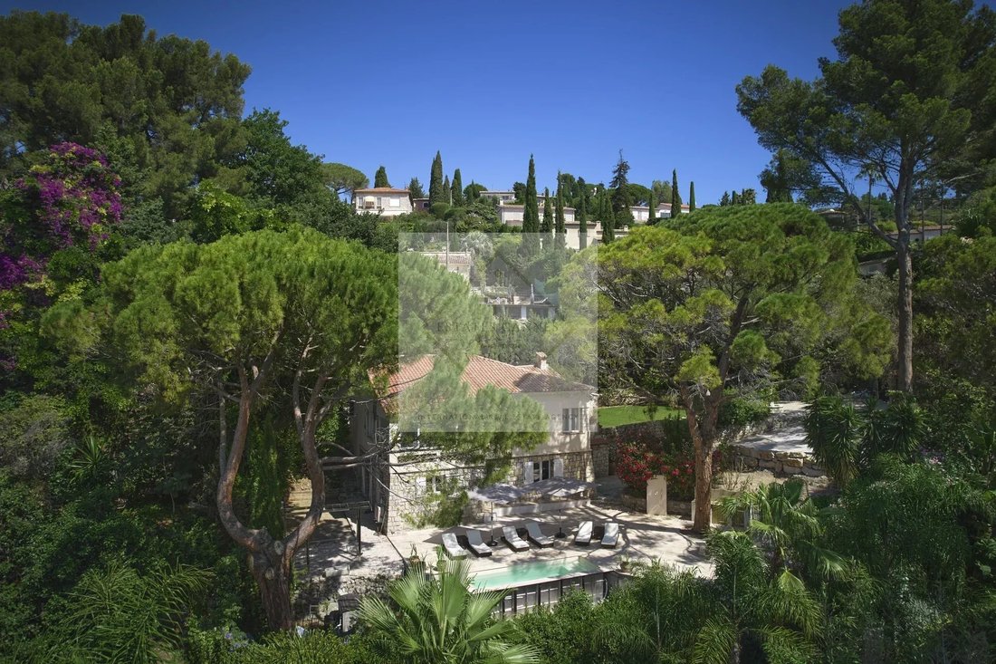 Villa en Mougins, Provenza-Alpes-Costa Azul, Francia 2 - 18405027